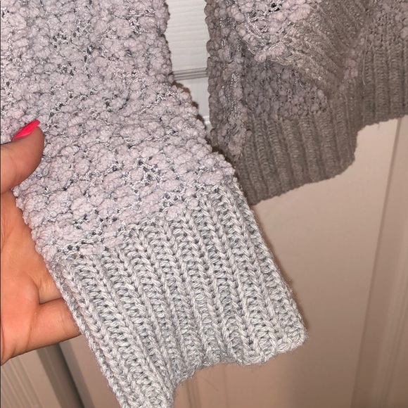 High low sweater with hood - Picture 3 of 4